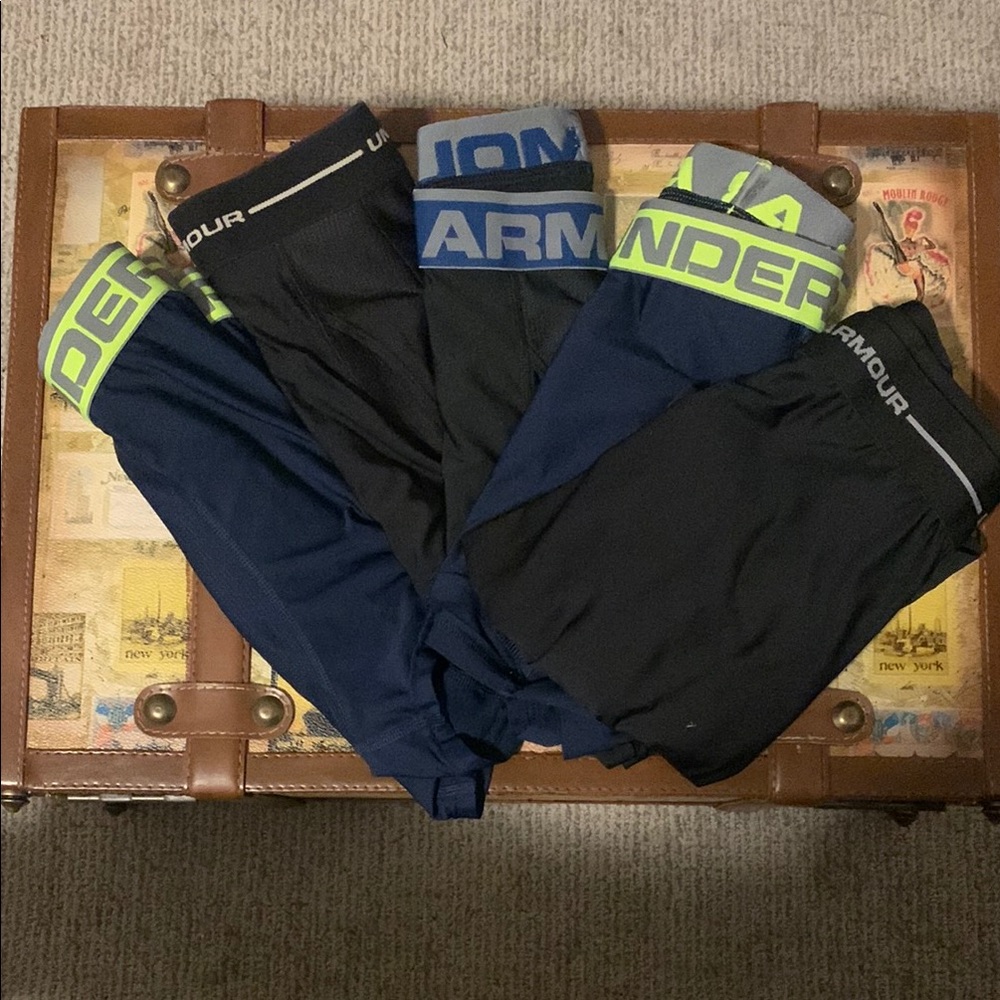 (5) Under Armour Men's Boxer Briefs - Black and Blue